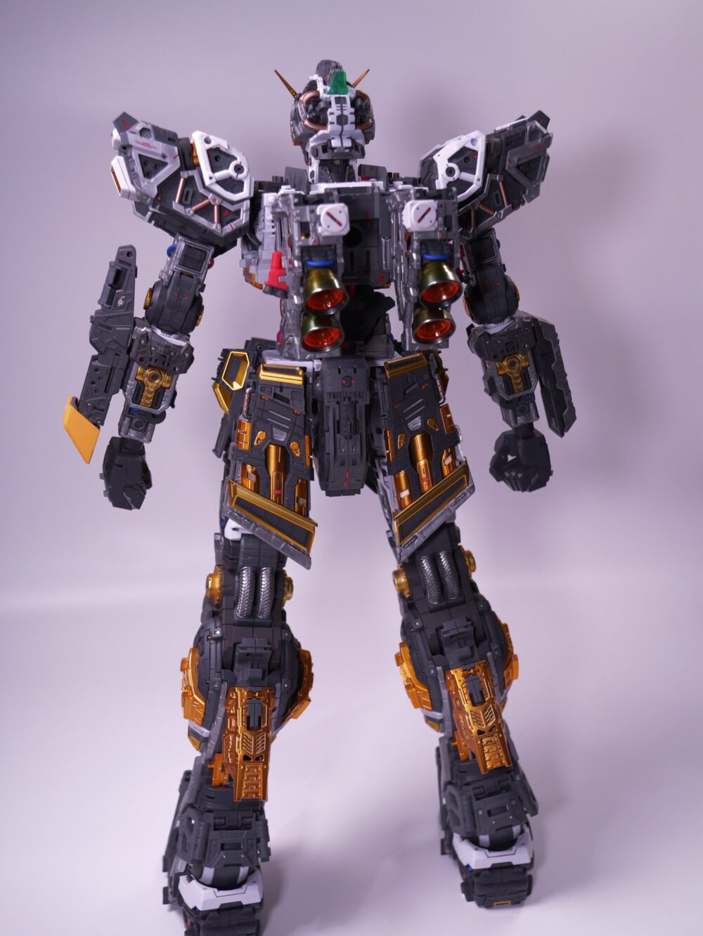 PG UNLEASHED νガンダム 外装を外した内部フレームの背面